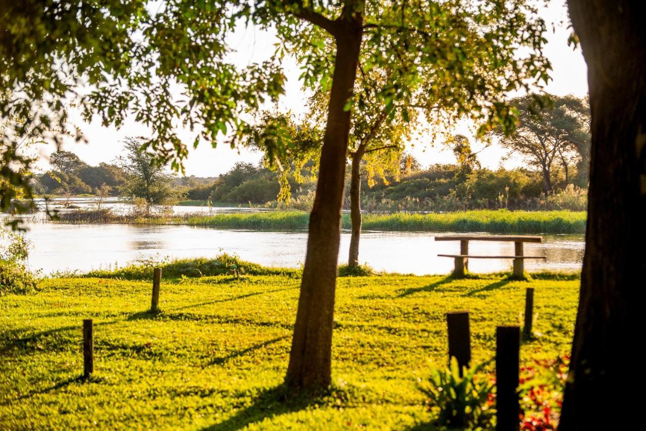 Zambezi Mubala Campsite Katima Mulilo Buitenkant foto